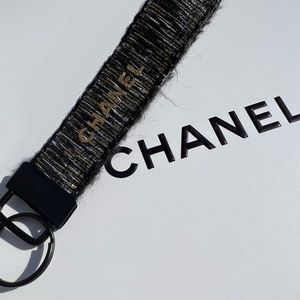CHANEL HOLIDAY 2020 keychain key holder